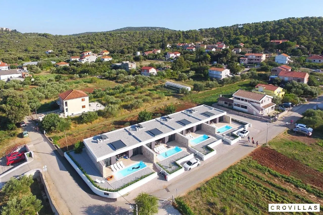 Beautiful Villa In Kraj, Pasman Island With Outdoor Swimming Pool, Wifi And 3 Bedrooms Ugrinici