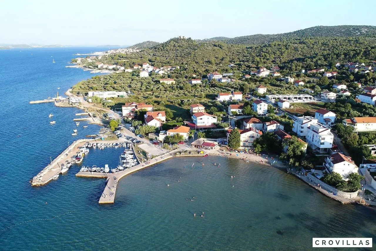 Beautiful Villa In Kraj, Pasman Island With Outdoor Swimming Pool, Wifi And 3 Bedrooms Ugrinici