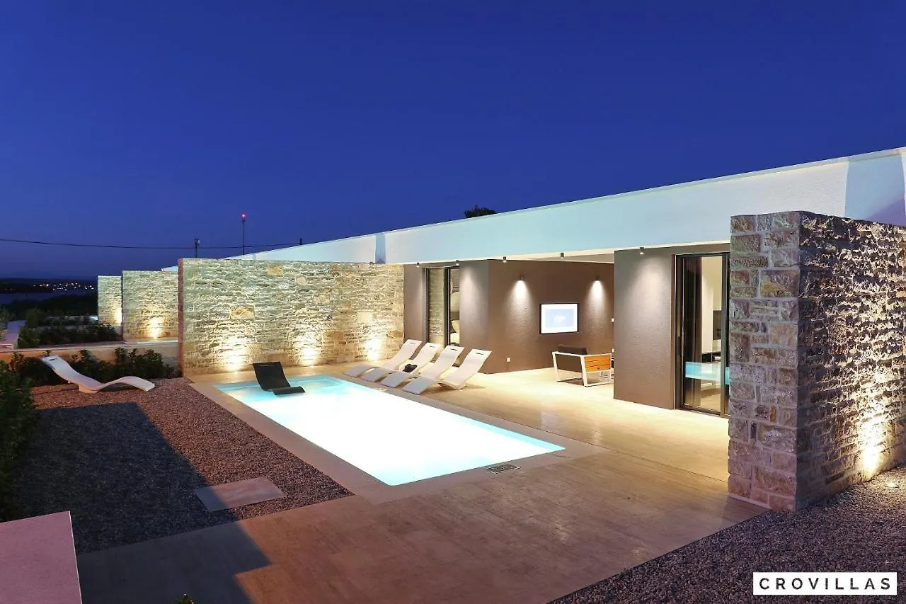 Beautiful Villa In Kraj, Pasman Island With Outdoor Swimming Pool, Wifi And 3 Bedrooms Ugrinici