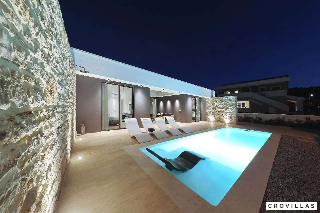 Beautiful Villa In Kraj, Pasman Island With Outdoor Swimming Pool, Wifi And 3 Bedrooms Ugrinici Κροατία