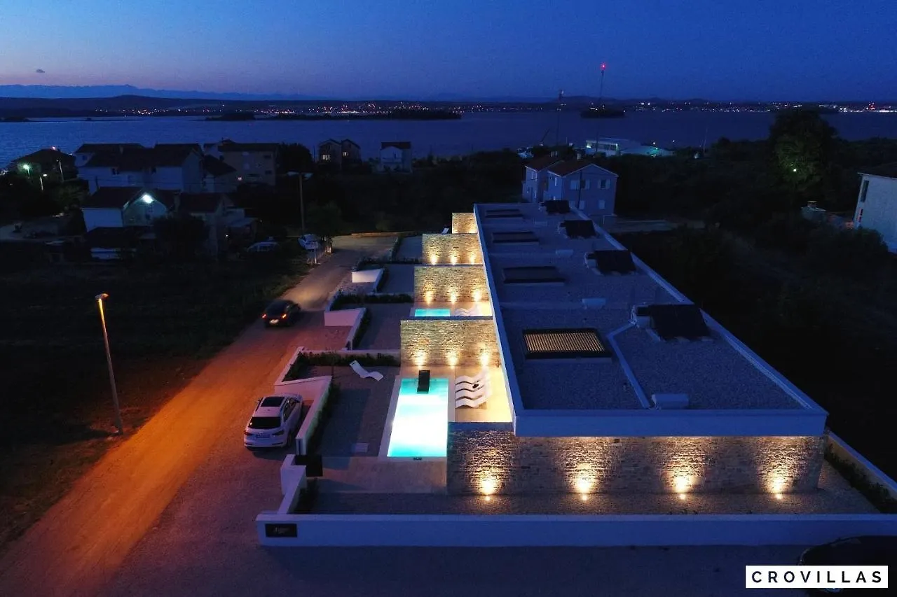 Beautiful Villa In Kraj, Pasman Island With Outdoor Swimming Pool, Wifi And 3 Bedrooms Ugrinici